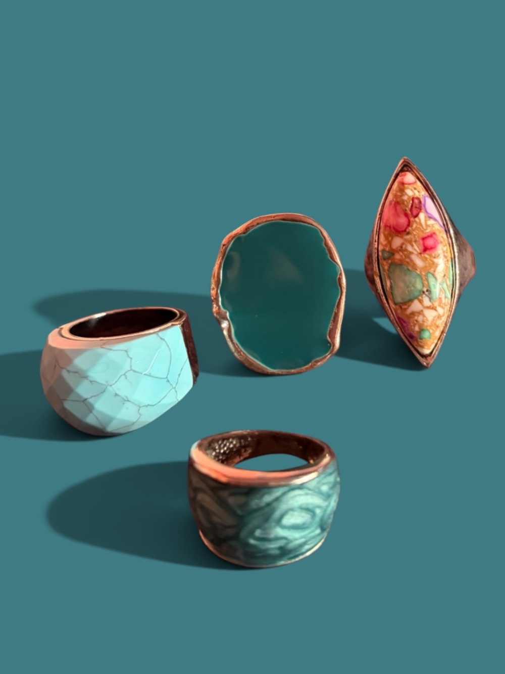 Collection of Ladies Rings - Picture 2 of 5